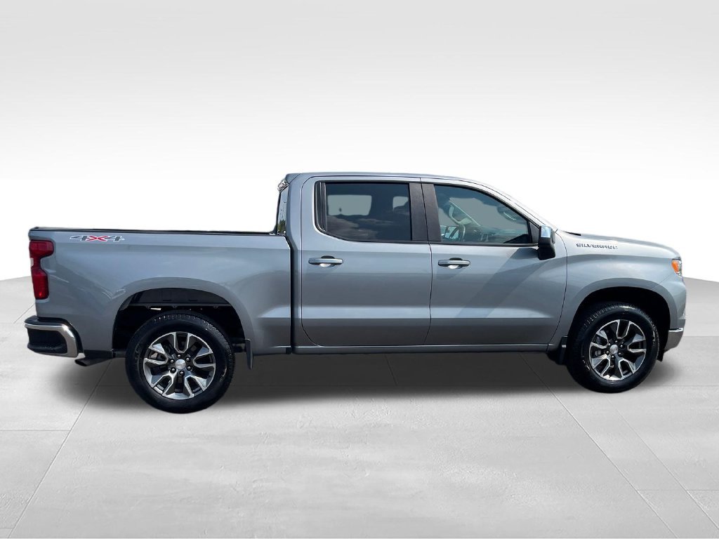 Used 2024 Gray Chevrolet LT image 7