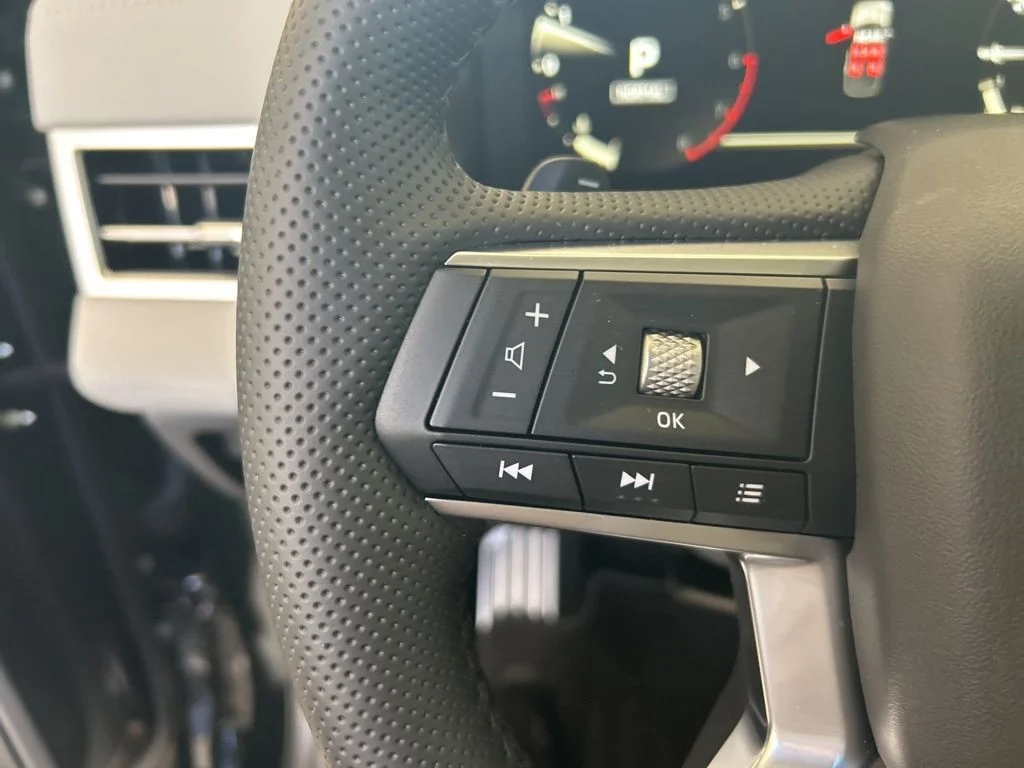 2025 Mitsubishi Outlander SEL Platinum Edition - Photo 50
