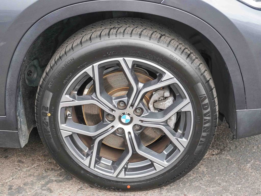 Used 2021 Gray BMW sDrive28i image 10