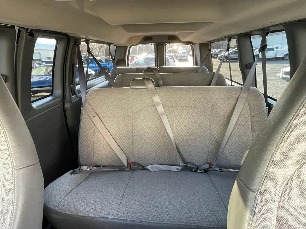 Used 2025 Summit White Chevrolet 1LT image 29