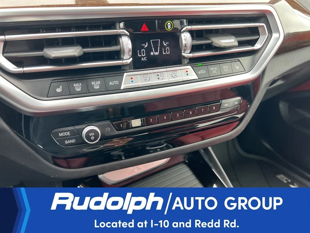 Used 2024 White BMW xDrive30i image 36