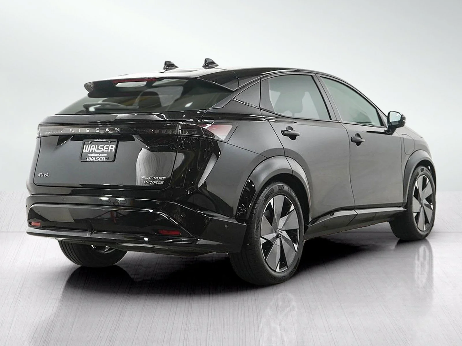 Used 2023 Black Diamond Pearl Nissan PLATINUM+ image 5