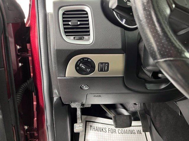 Used 2019 Red Dodge SXT Plus image 19