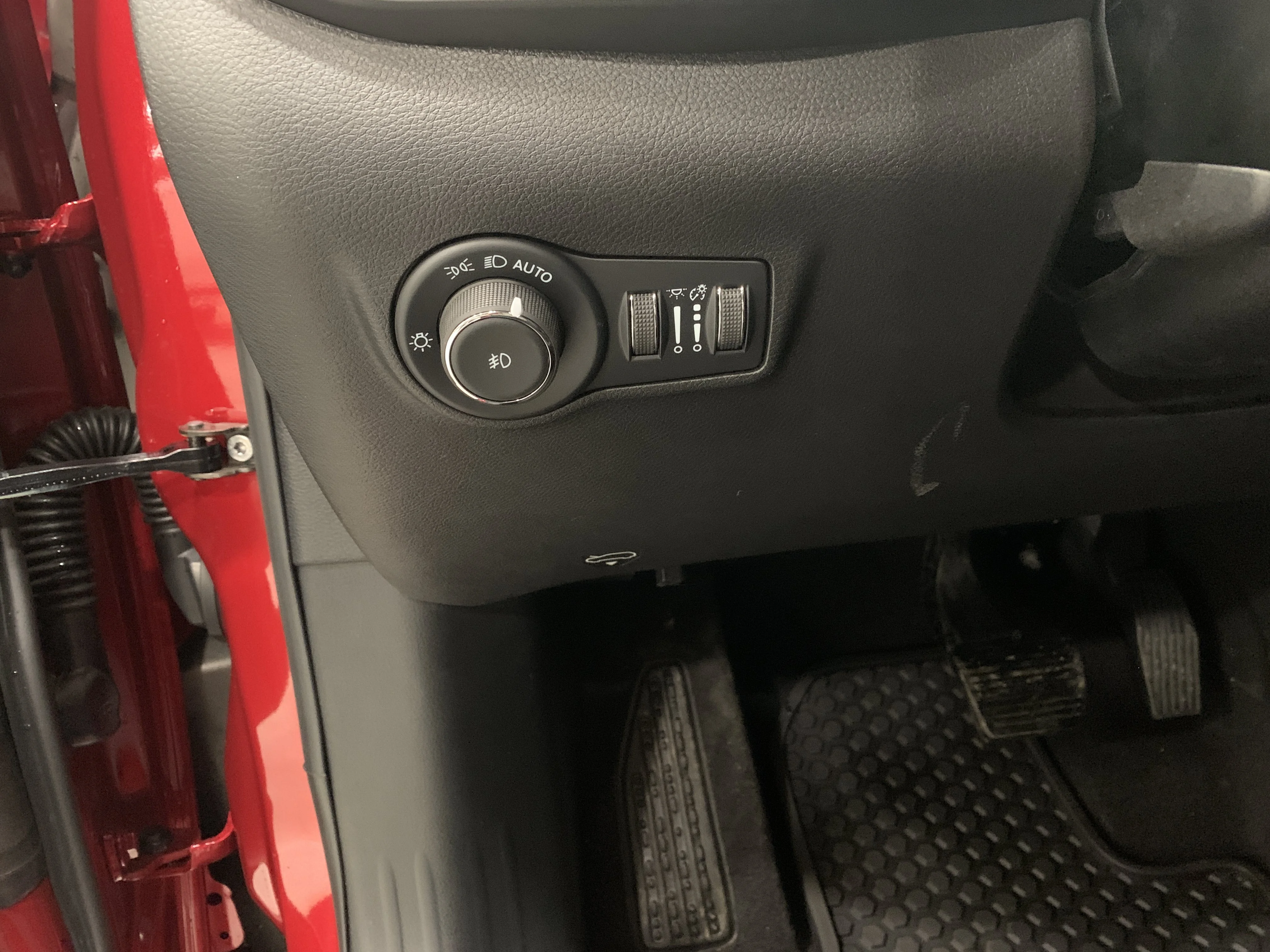 New 2025 Red Hot Pearl Jeep North image 15