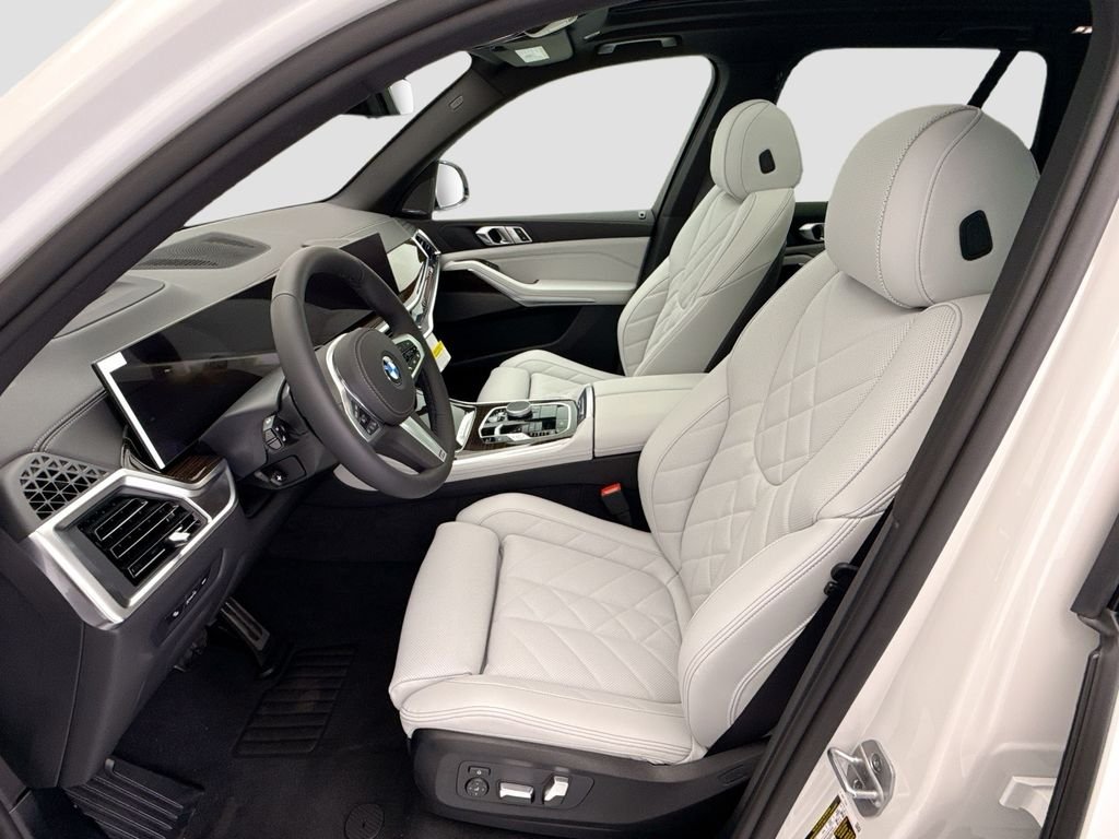 New 2026 White Metallic BMW xDrive40i image 18