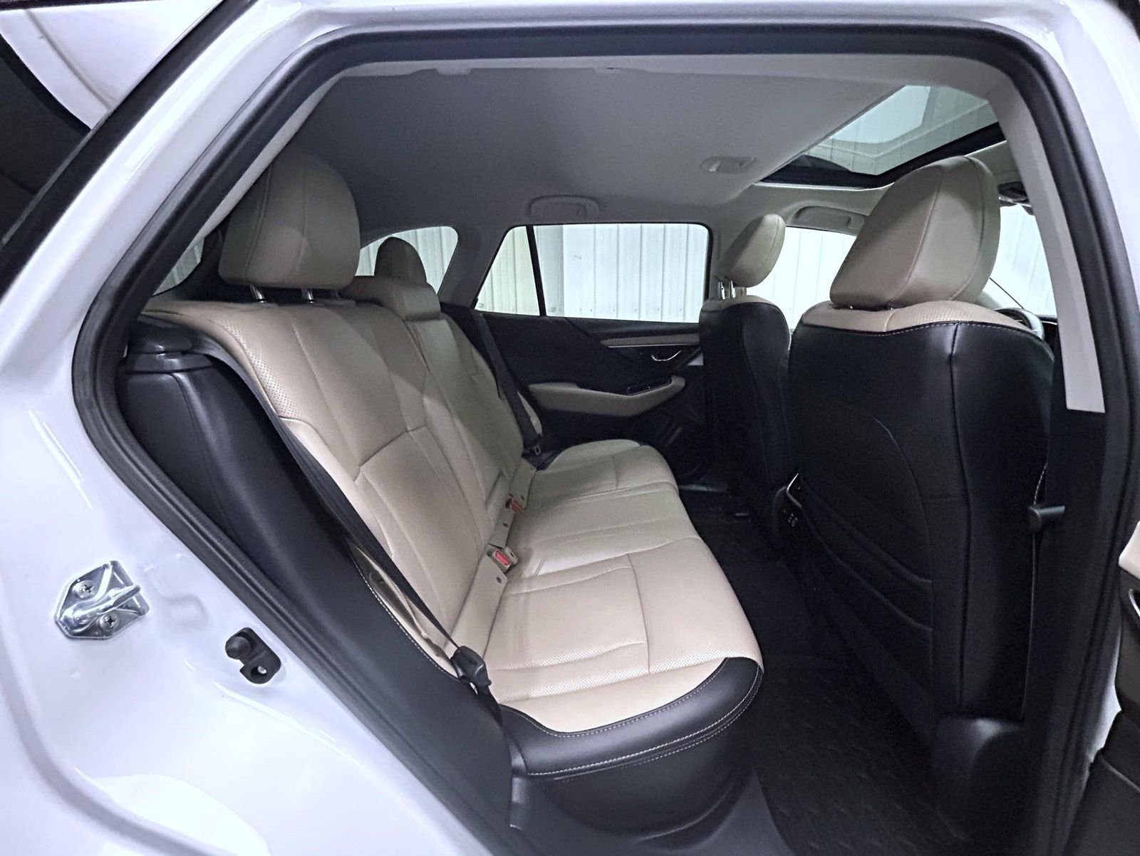 Used 2025 White Subaru Limited image 18