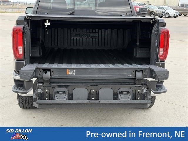 Used 2024 Onyx Black GMC SLT image 6