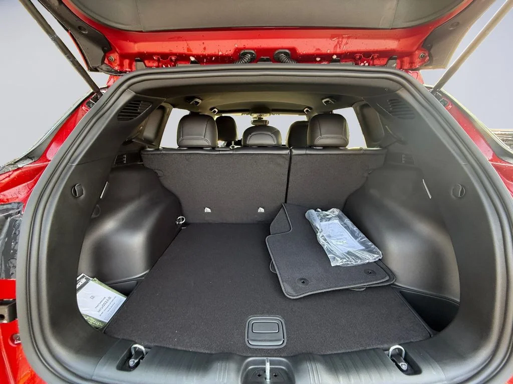New 2026 Red Jeep Latitude image 20