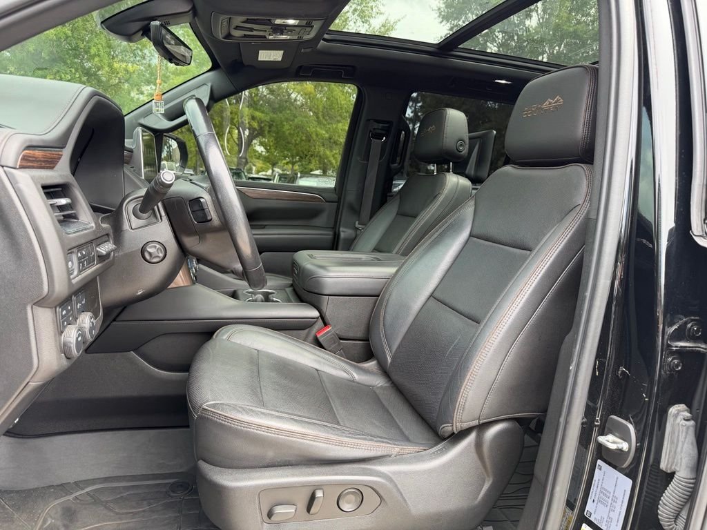 Used 2021 Black Chevrolet High Country image 8