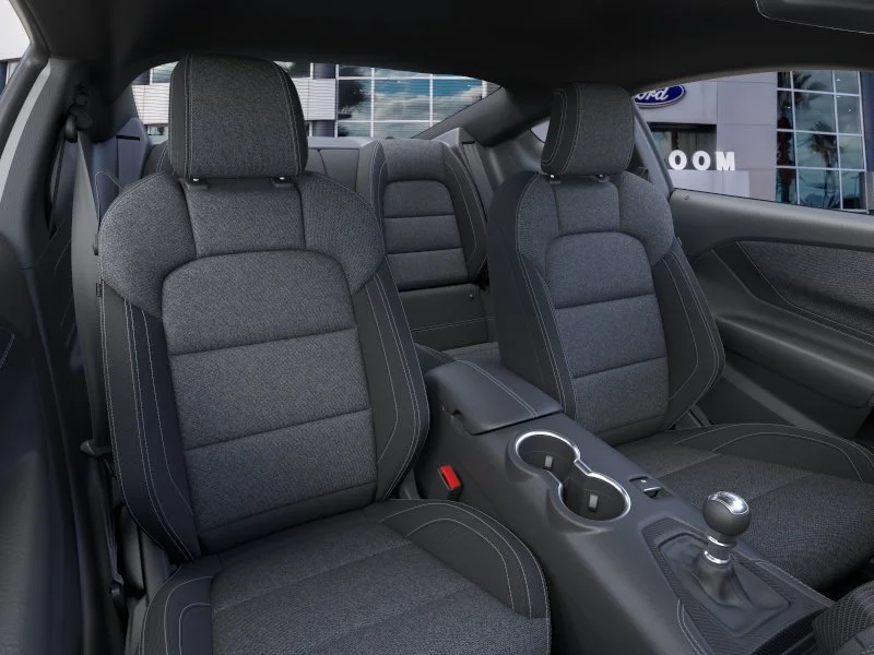 2025 Ford Mustang GT Fastback - Photo 10