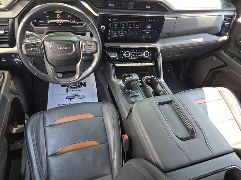 Used 2022 Summit White GMC AT4 image 10
