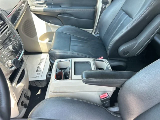 Used 2015 Red Chrysler Touring image 35