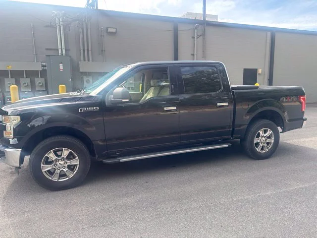 Used 2016 Black Ford XLT image 2