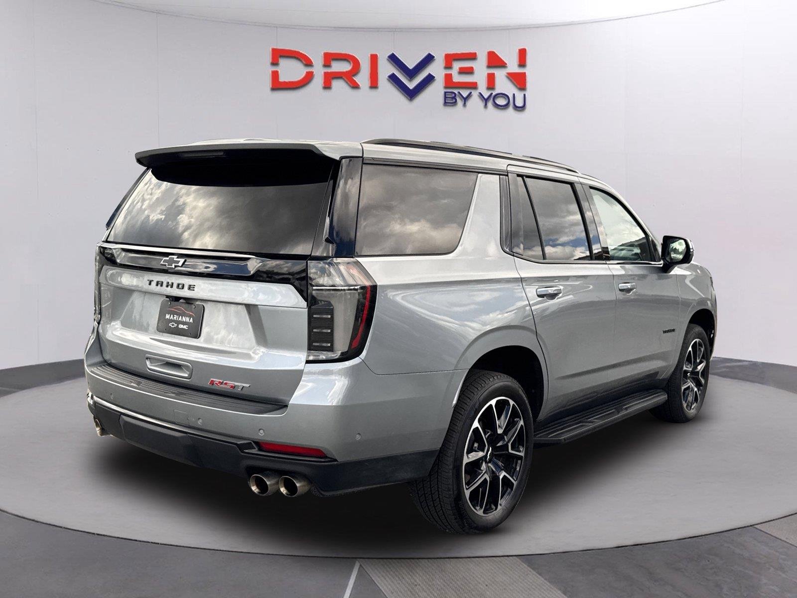 Used 2025 Sterling Gray Metallic Chevrolet RST image 4