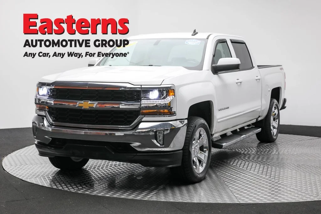 Used 2018 White Chevrolet LT image 1