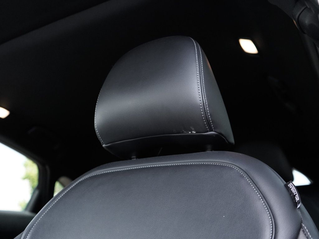 Used 2024 Black Obsidian INFINITI LUXE image 32