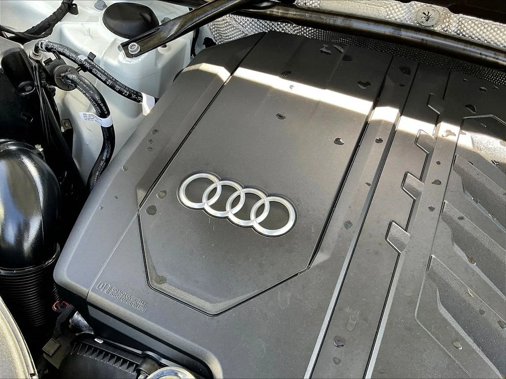 Used 2023 Glacier White Audi 45 S line Premium image 31