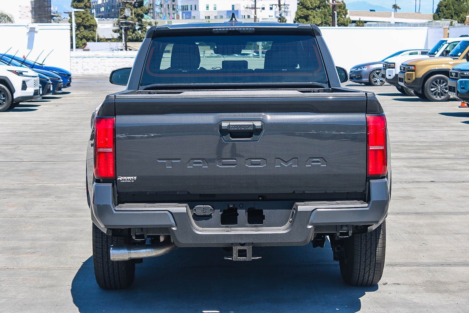 2026 Toyota Tacoma SR5 - Photo 7