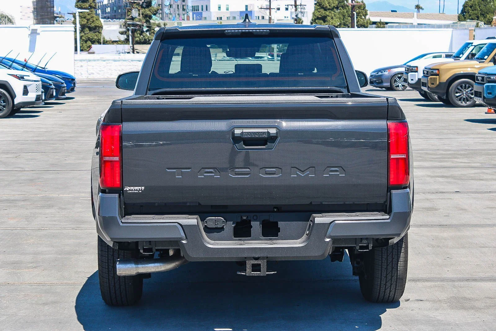 2026 Toyota Tacoma SR5 - Photo 7