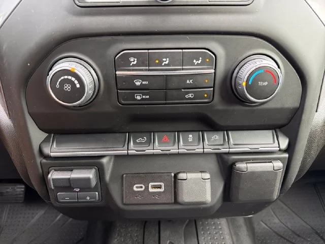 Used 2022 White Chevrolet Custom image 14