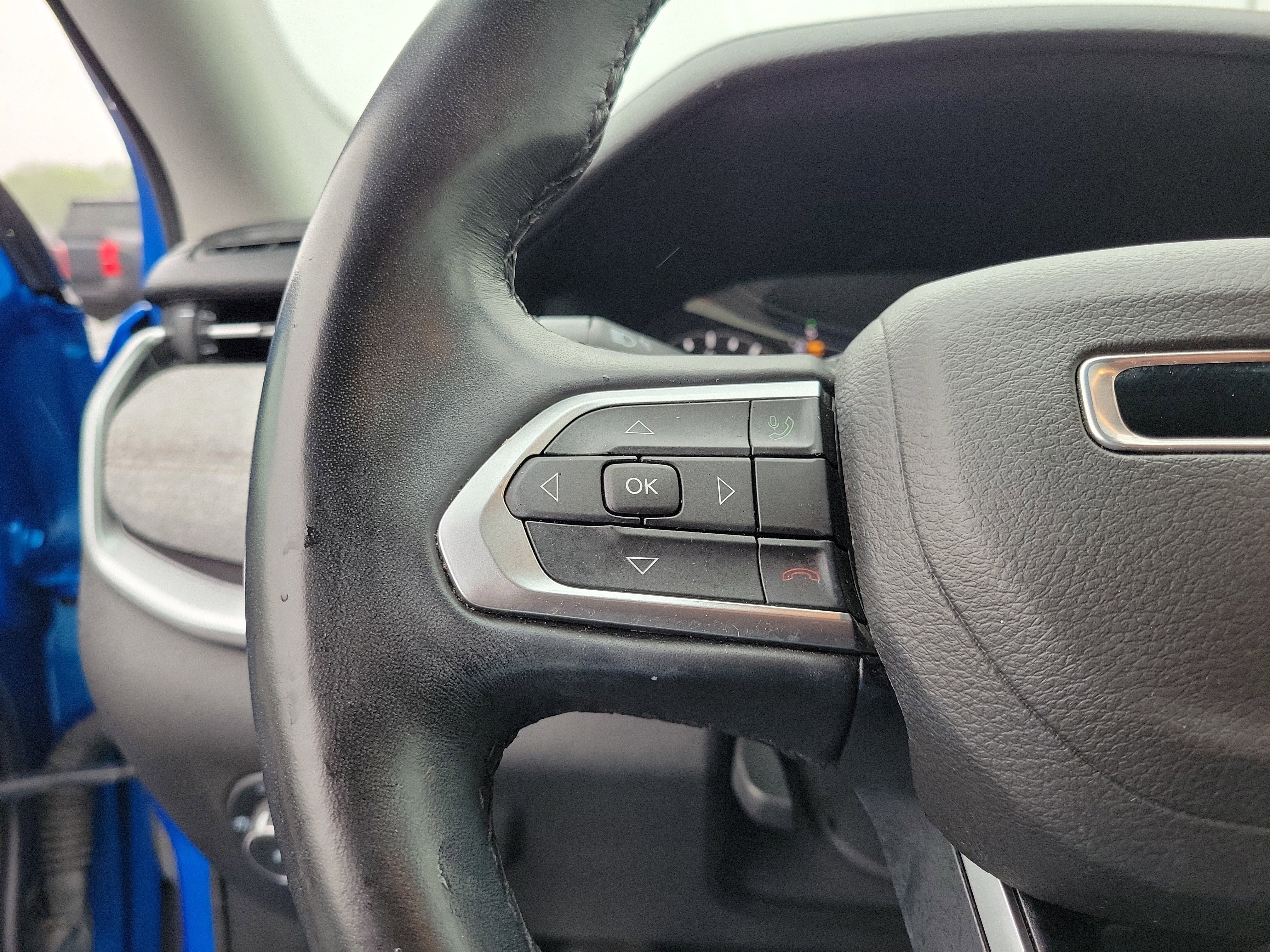 Used 2022 Laser Blue Pearlcoat Jeep Latitude Lux image 22