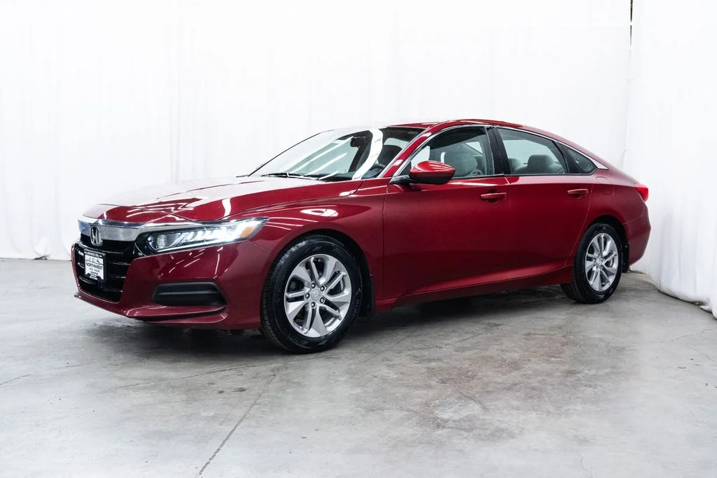 Used 2018  Honda LX image 3