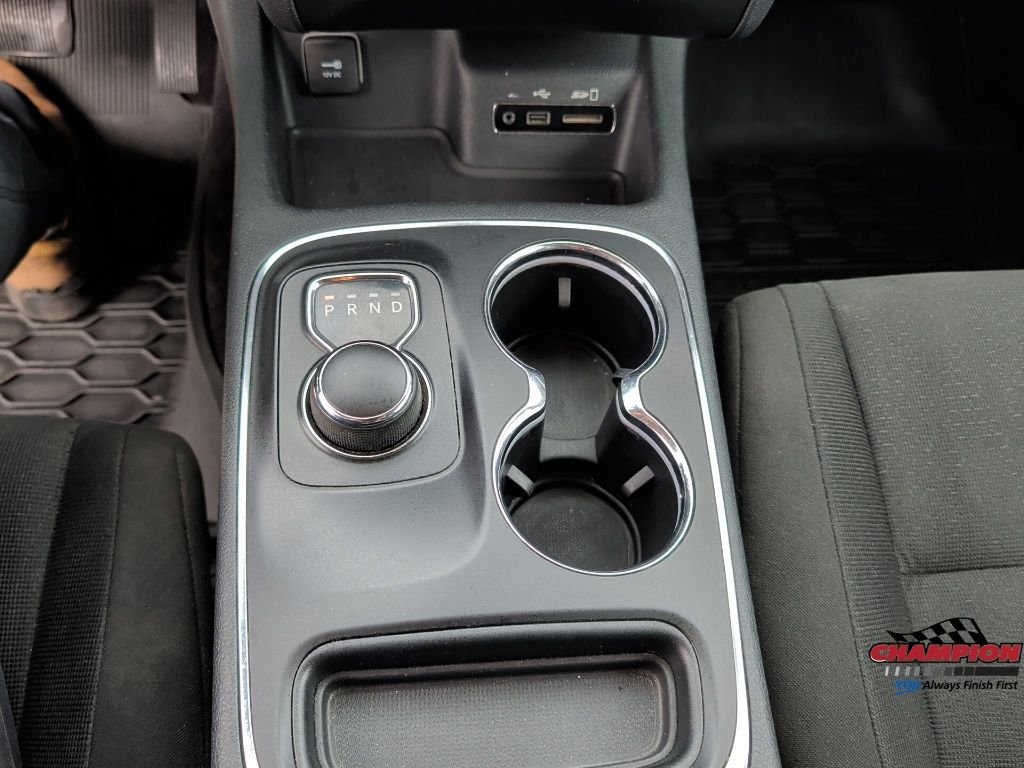 Used 2017 White Dodge SXT image 21