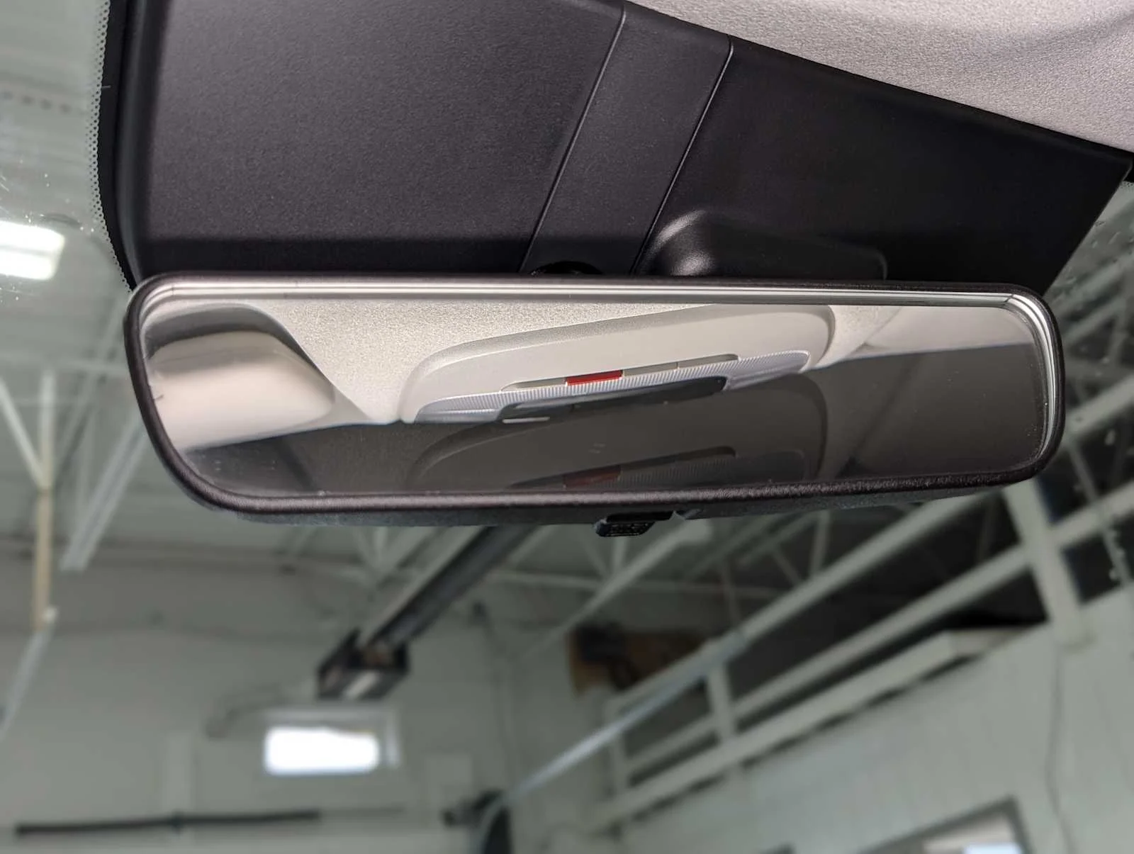 Used 2024 Snow White Pearl Kia EX image 33