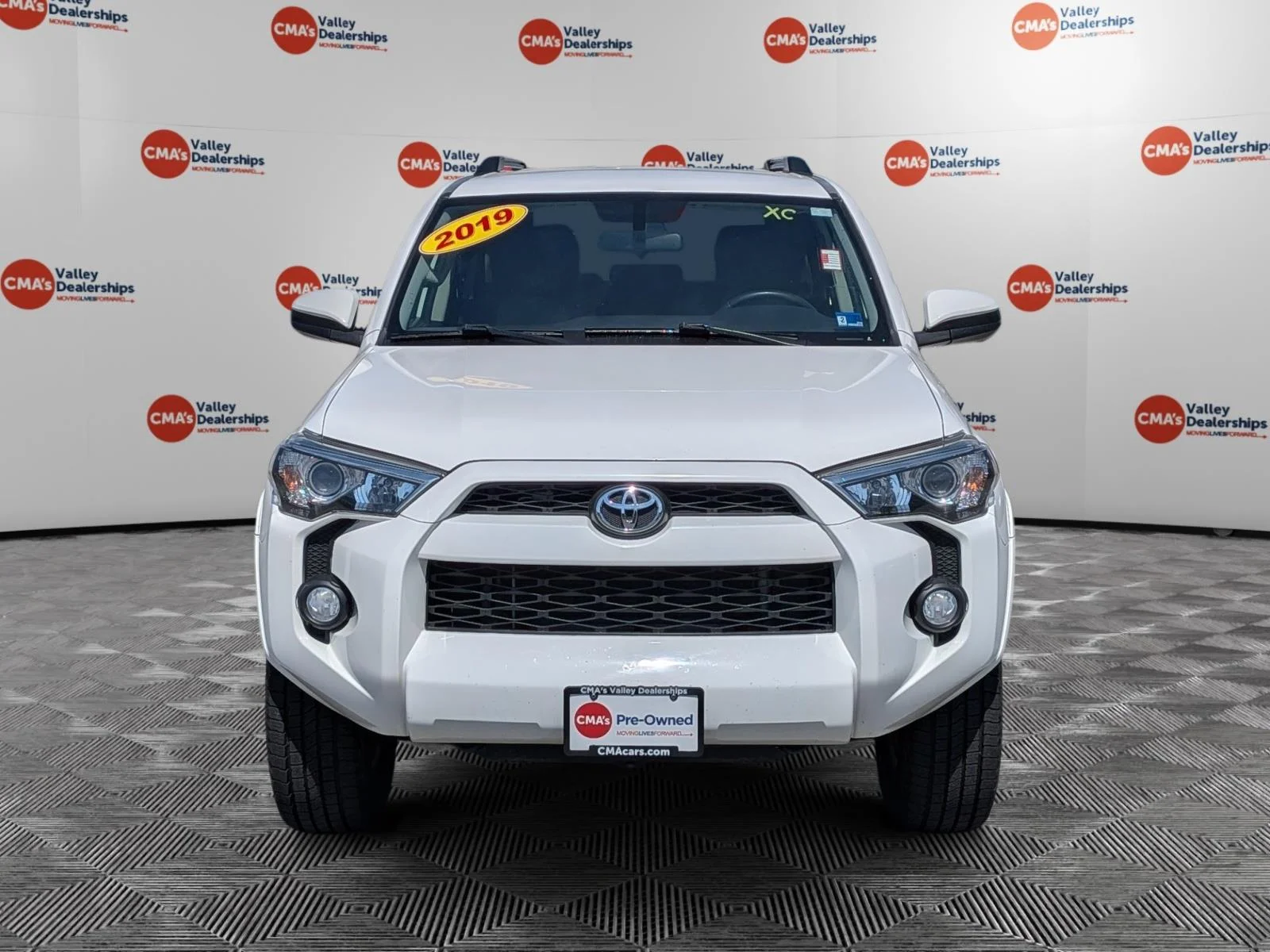 Used 2019 Super White Toyota SR5 image 6