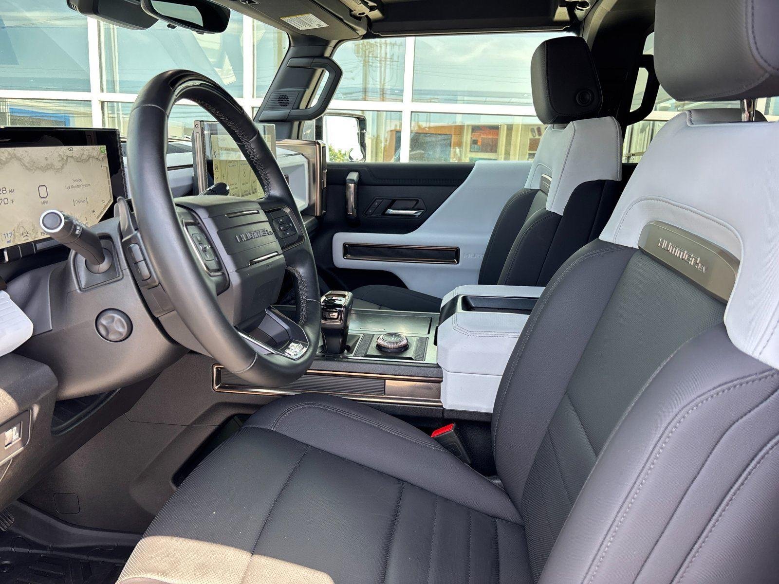 Used 2025 Interstellar White GMC 2X image 15