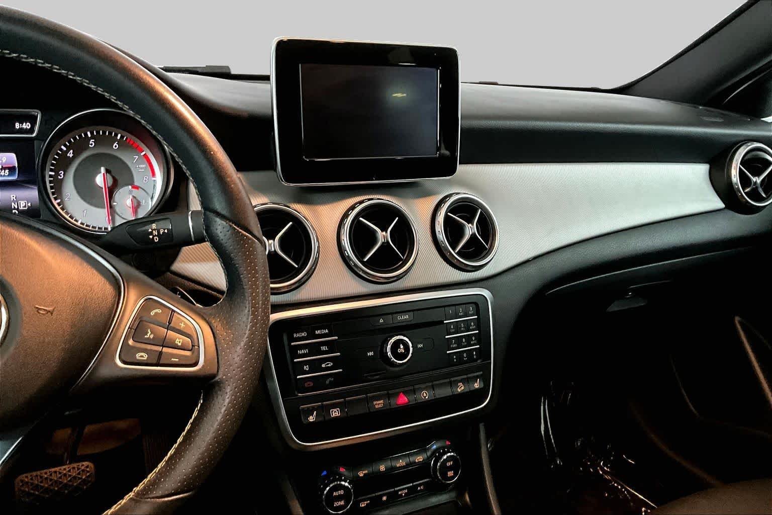 Used 2017 Cirrus White Mercedes-Benz GLA 250 image 7