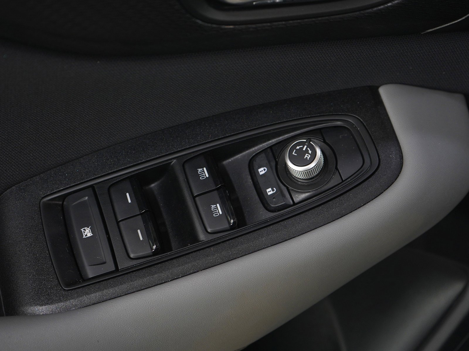 Used 2023 Crystal Black Pearl Subaru Premium image 20