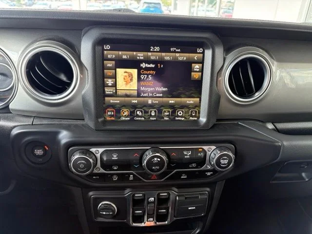Used 2023 White Jeep Sahara image 12