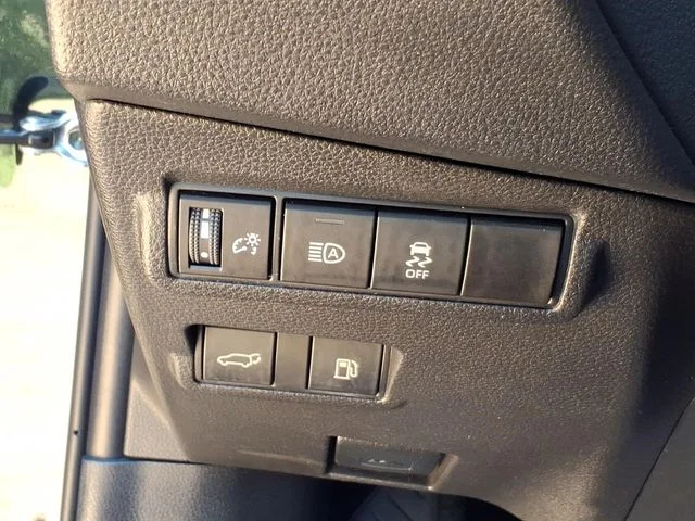 Used 2025 Black Toyota Hybrid XSE image 22