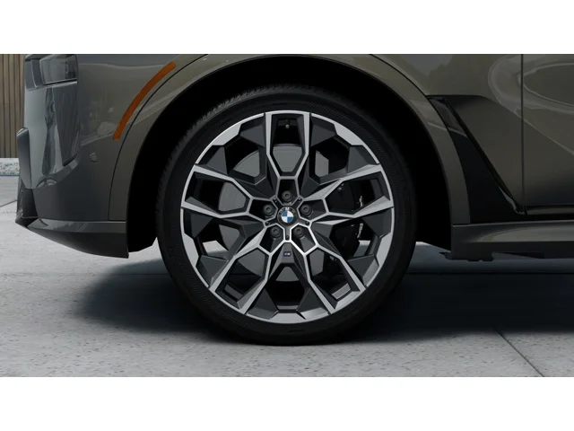 New 2027 Dravit Grey Metallic BMW xDrive40i image 7