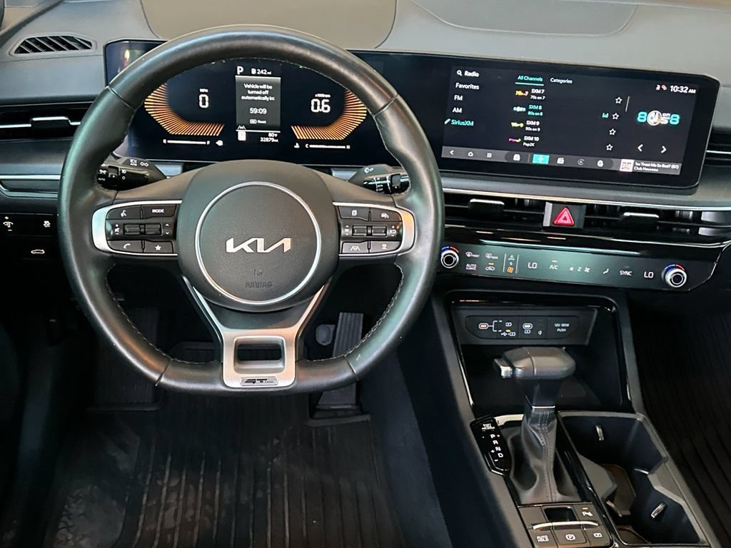 2025 Kia K5 GT-Line - Photo 16