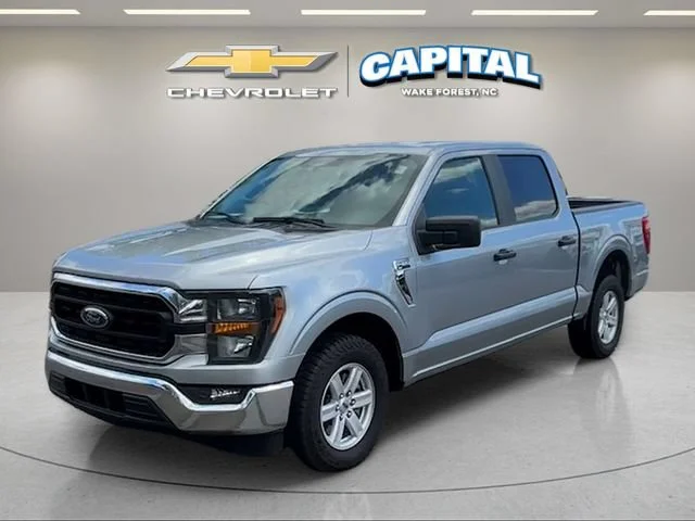 Used 2023 Silver Ford XLT image 1