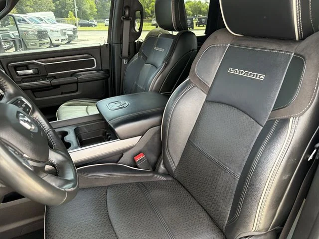 Used 2023 Silver Ram Laramie image 18