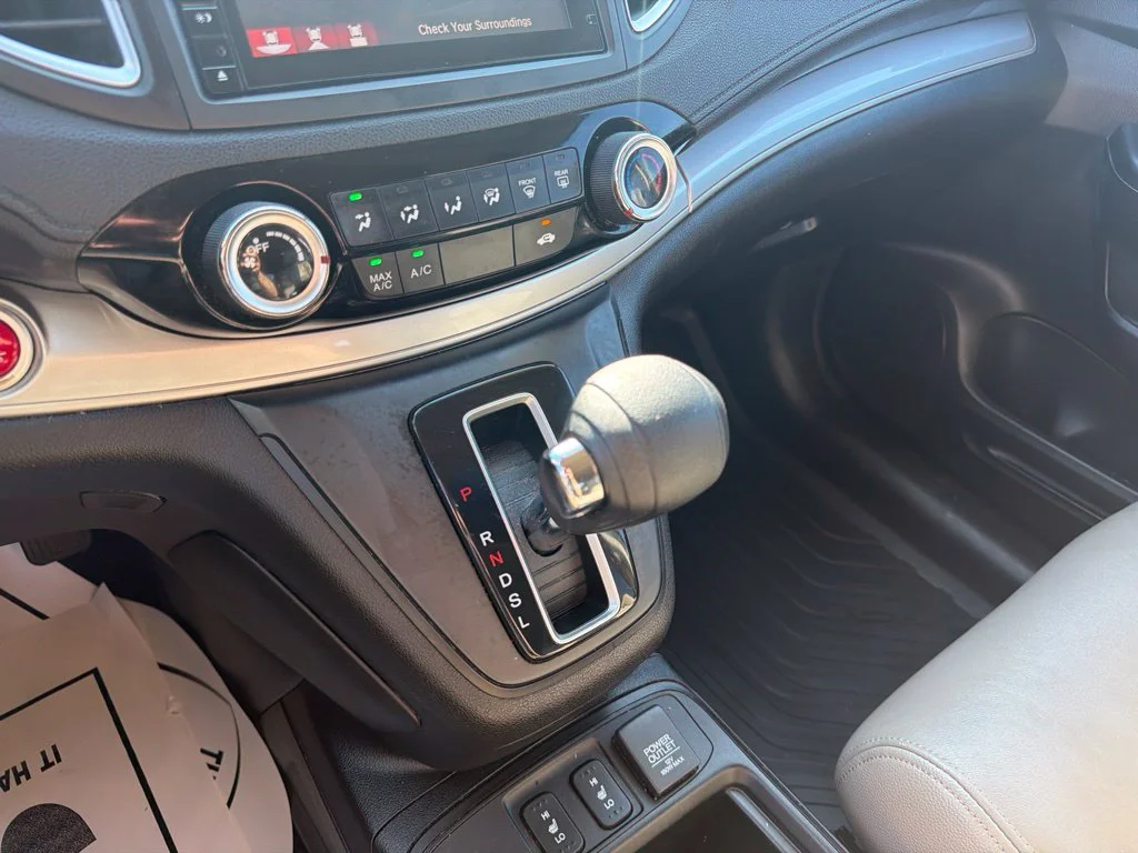 Used 2015  Honda EX image 25