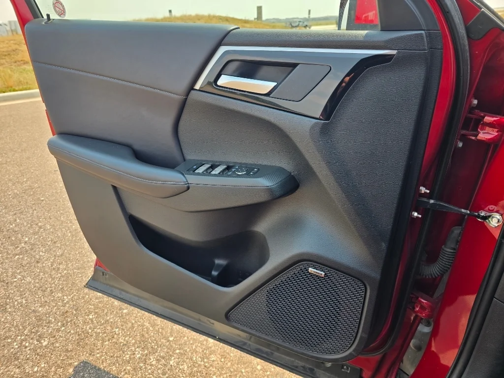 Used 2025 Red Mitsubishi Trail Edition image 17