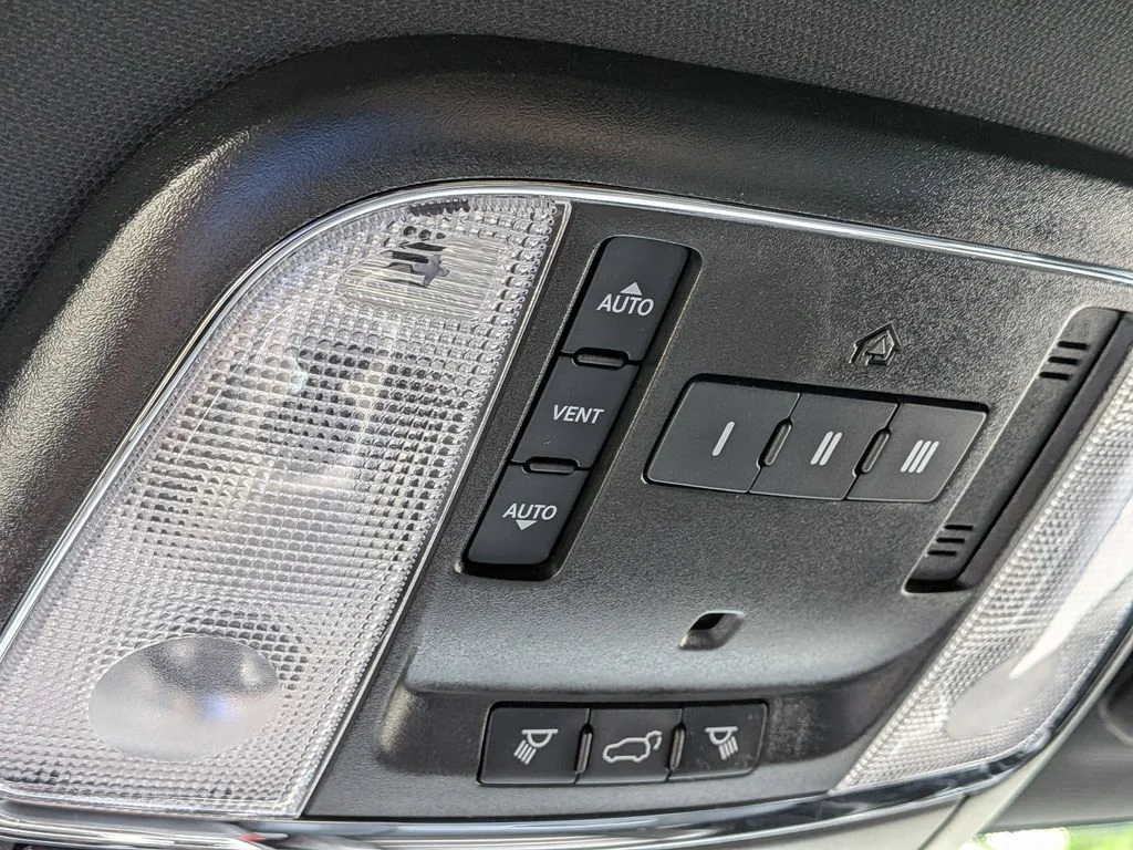 Used 2021 Gray Jeep Limited image 22