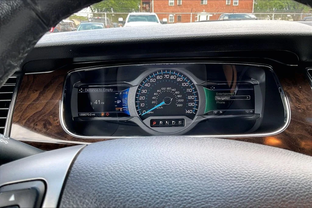 Used 2019 White Ford Limited image 19