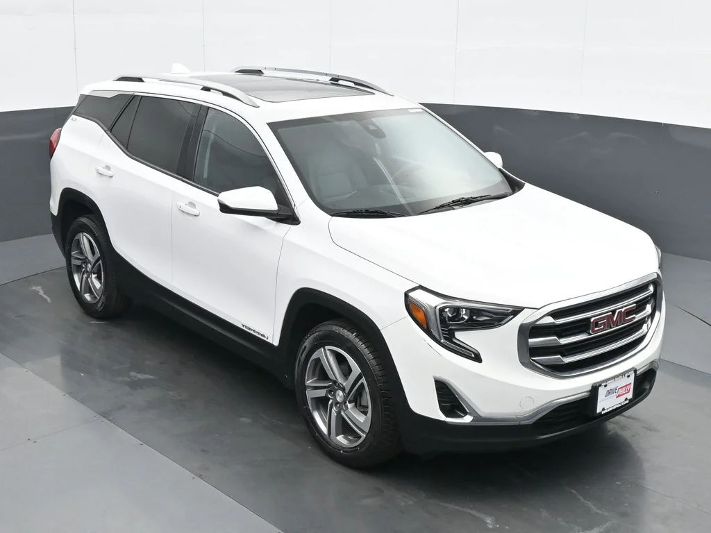 Used 2021 White GMC SLT image 24