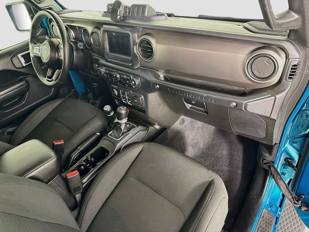 Used 2019 Bikini Pearlcoat Jeep Sport S image 17