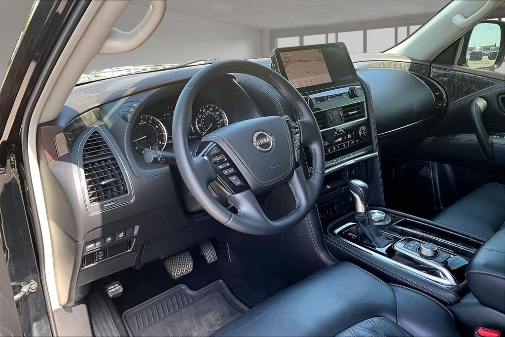 Used 2023 Black Nissan Platinum image 12