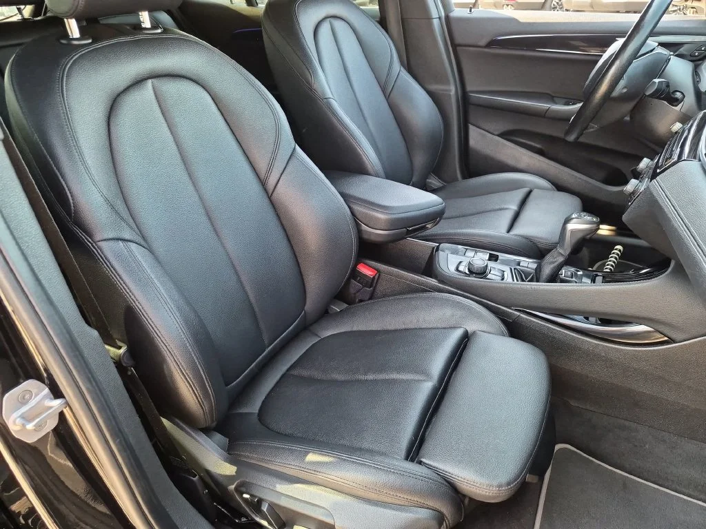 Used 2018 Black BMW sDrive28i image 30