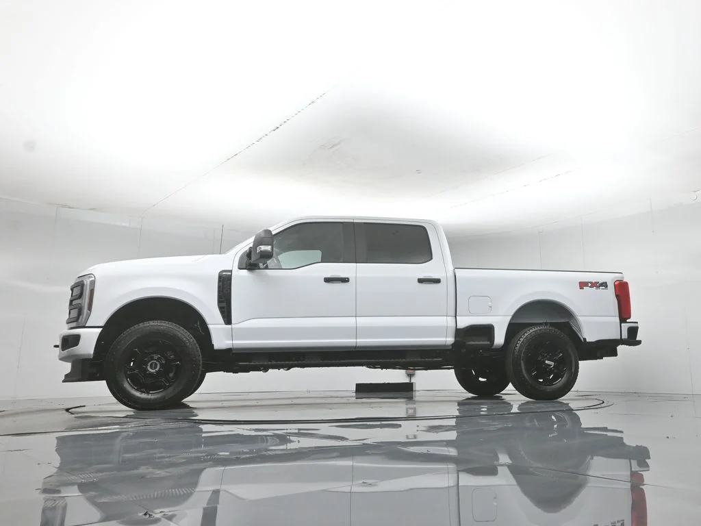 New 2026 Oxford White Ford XL image 48