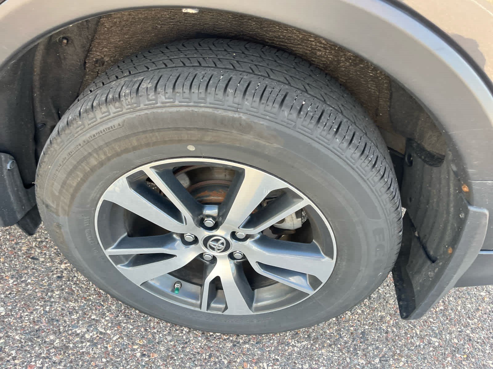 Used 2018 Magnetic Gray Metallic Toyota XLE image 10