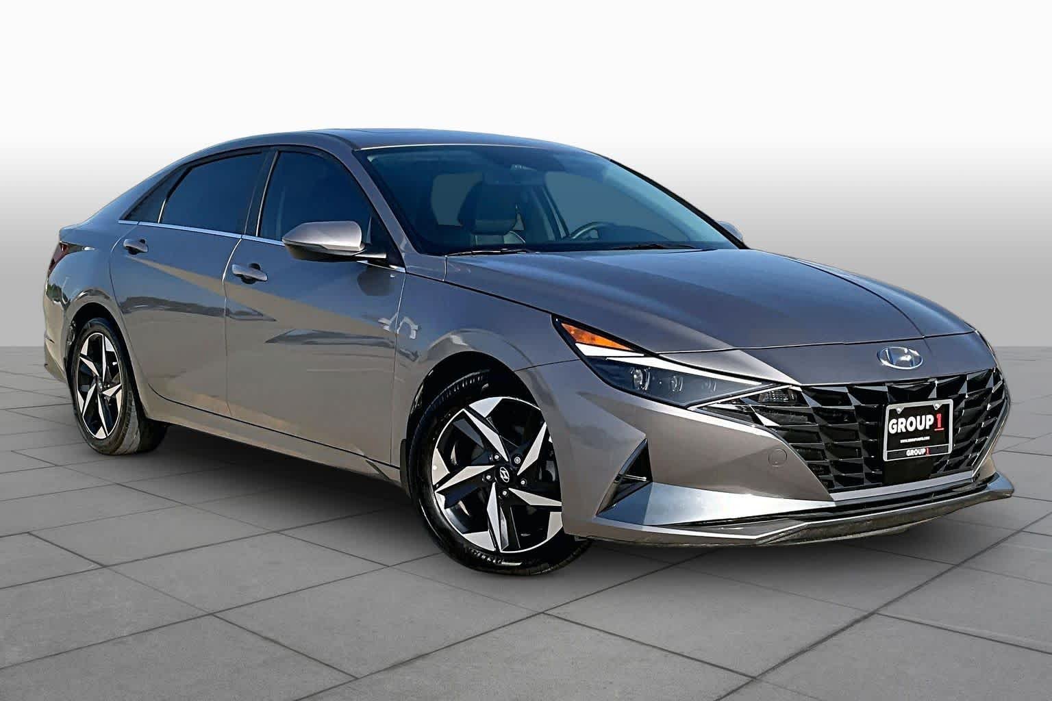 Used 2023 Fluid Metal Hyundai Limited image 3