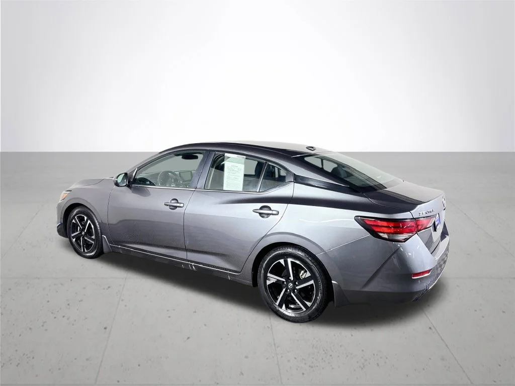 Used 2025 Gray Nissan SV image 8